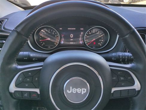 Used 2019 Jeep Compass Limited image 28