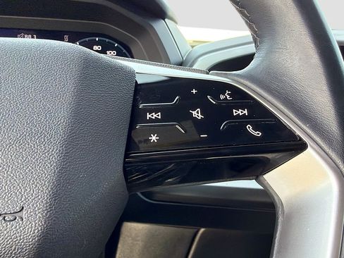 Used 2024 Audi Q4 e-tron Premium image 36