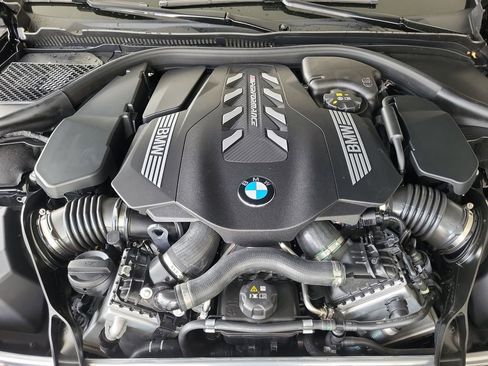 Used 2025 BMW M850i xDrive image 33