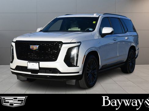 Certified 2025 Cadillac Escalade Sport Platinum image 1