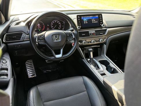 Used 2022 Honda Accord Sport image 17