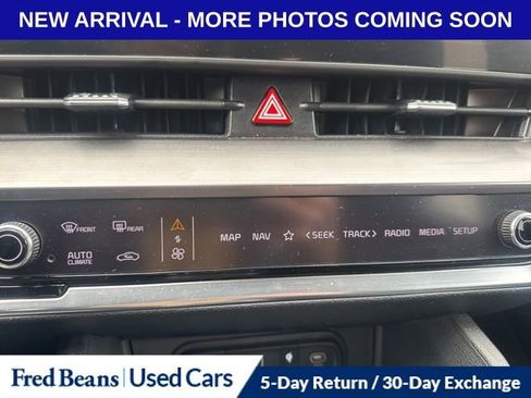 Used 2023 Kia Sportage EX image 8
