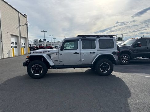Used 2018 Jeep Wrangler Unlimited Rubicon w/ Dual Top Group AWD/4WD image 3