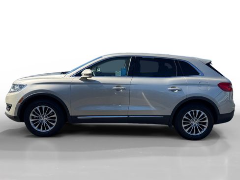 Used 2017 Lincoln MKX Select w/ Select Plus Package AWD/4WD image 2