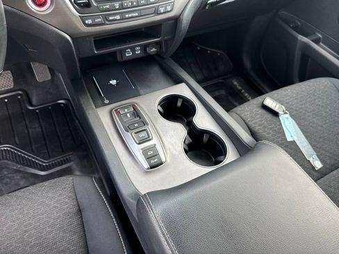 Used 2025 Honda Ridgeline Sport image 24