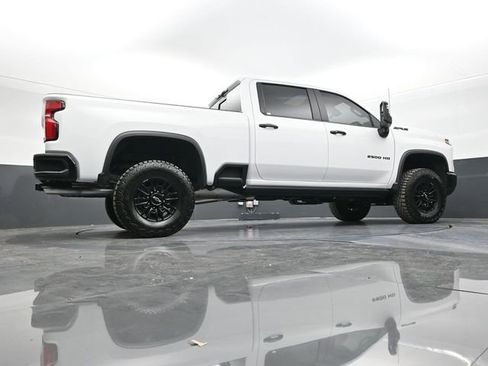 New 2026 Chevrolet Silverado 2500 ZR2 w/ LPO, Dark Essentials Package image 45