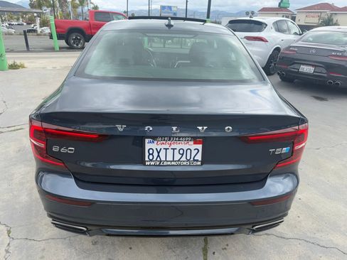 Used 2019 Volvo S60 T5 R-Design image 7