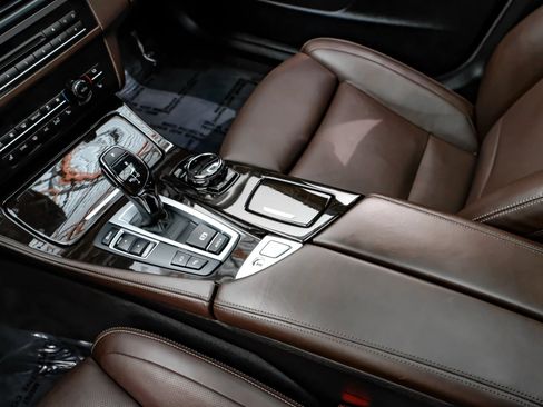 Used 2014 BMW 550i Sedan RWD image 20