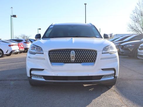 Used 2020 Lincoln Aviator Reserve w/ Equipment Group 202A image 3