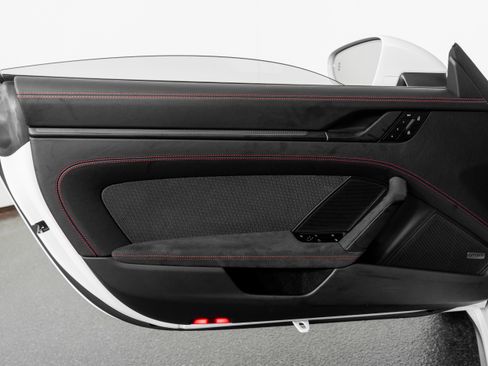 Used 2025 Porsche 911 Carrera 4 GTS image 49