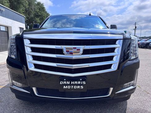 Used 2015 Cadillac Escalade Premium AWD/4WD image 3