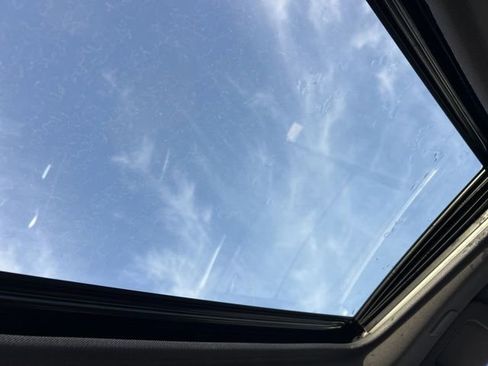 Used 2023 Toyota Sienna Platinum image 18