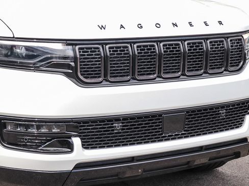 Used 2025 Jeep Wagoneer Series II w/ Premium Group I AWD/4WD image 9