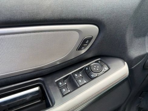 Used 2025 Ford Expedition Max Active RWD image 6