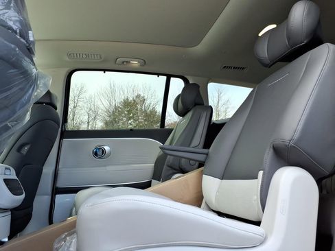 New 2026 Hyundai Ioniq 9 Limited image 10