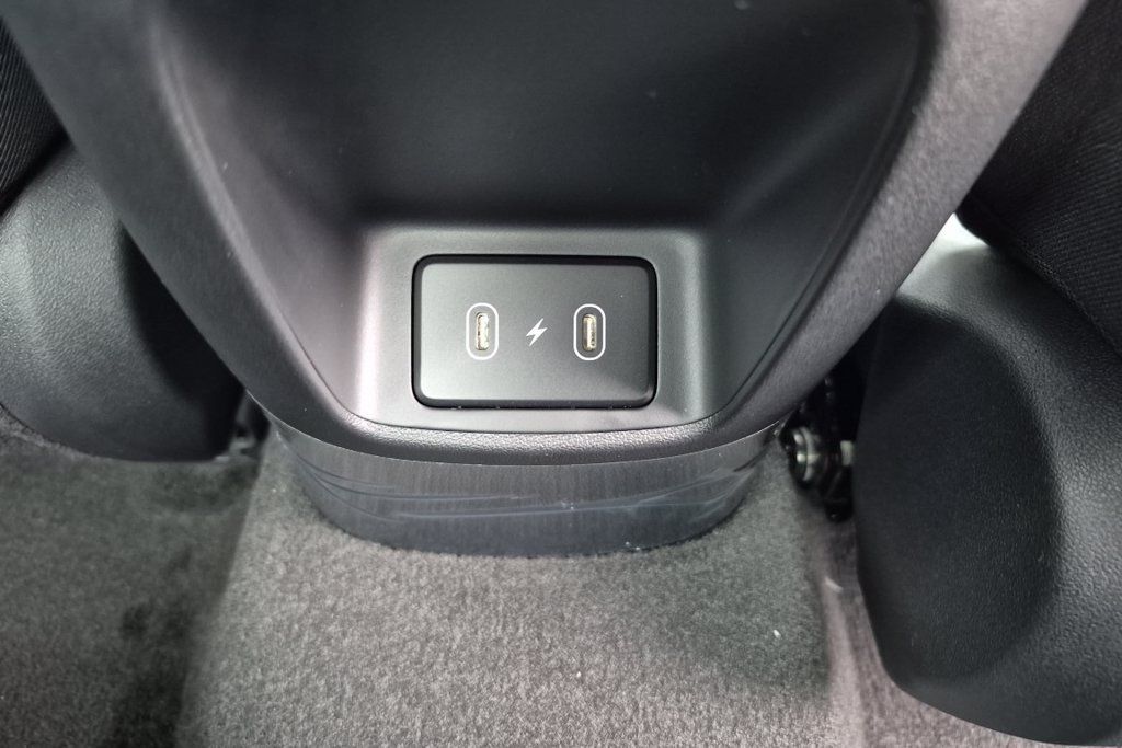 New 2026 Hyundai Elantra SEL Sport FWD image 15