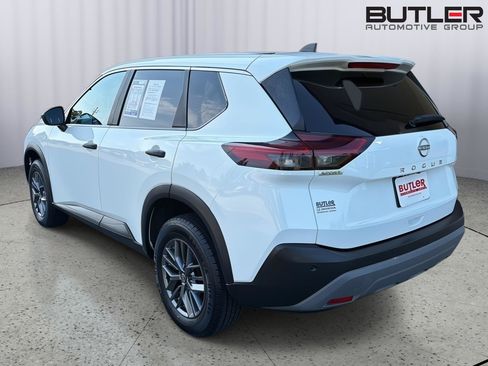 Used 2022 Nissan Rogue S AWD/4WD image 4