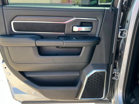 New 2026 RAM 2500 Laramie w/ Sport Appearance Package AWD/4WD image 18