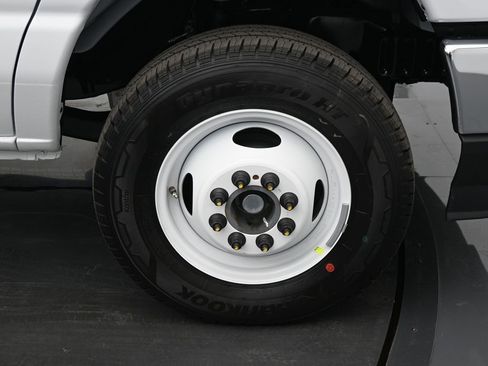 New 2026 Ford E-450 and Econoline 450 Super Duty w/ Power Equipment Group image 14