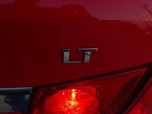 Used 2014 Chevrolet Cruze LT image 34