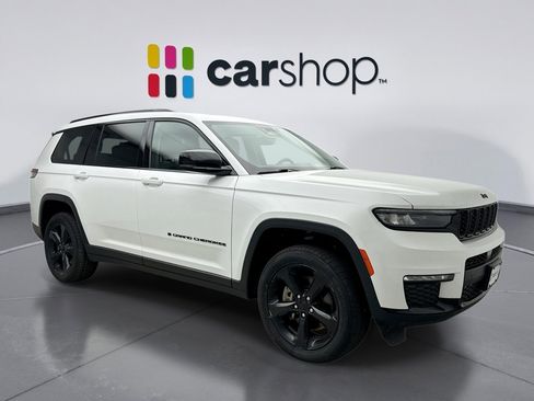Used 2023 Jeep Grand Cherokee L Limited w/ Black Appearance Package AWD/4WD image 7