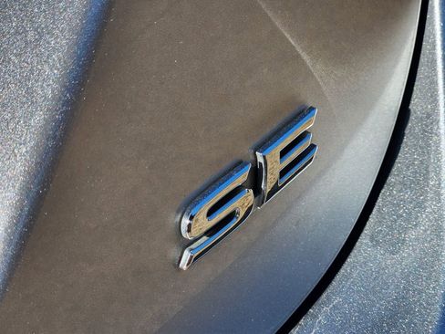 Used 2023 Toyota Camry SE image 12