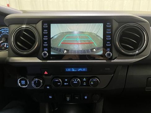 Certified 2022 Toyota Tacoma TRD Sport w/ Black Out Package (TMS) AWD/4WD image 19