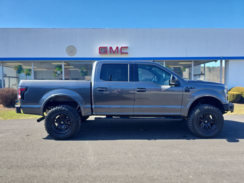 Used 2019 Ford F150 XLT w/ Equipment Group 302A Luxury image 2