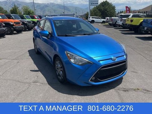 Used 2019 Toyota Yaris LE FWD image 9