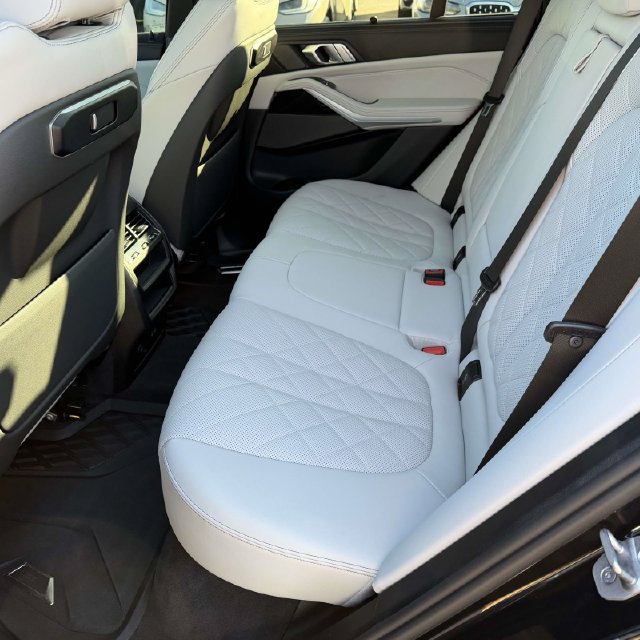 Certified 2025 BMW X5 xDrive40i w/ Executive Package AWD/4WD image 19