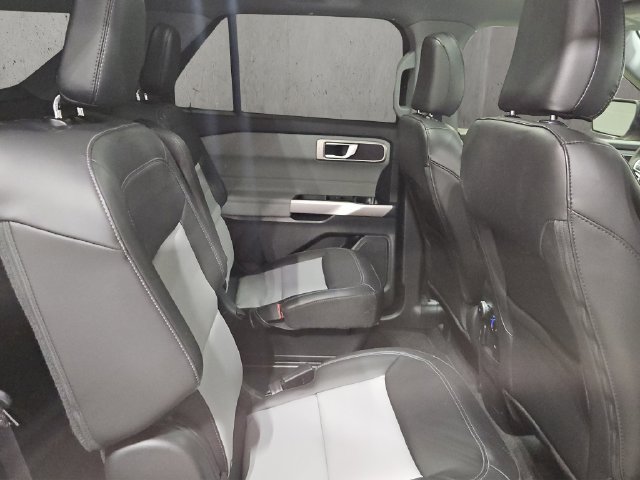 Certified 2024 Ford Explorer XLT w/ Equipment Group 202A AWD/4WD image 21