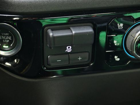 Used 2023 Chevrolet Silverado 1500 High Country w/ Technology Package image 26