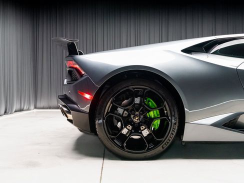 Used 2018 Lamborghini Huracan LP 580-2 image 25