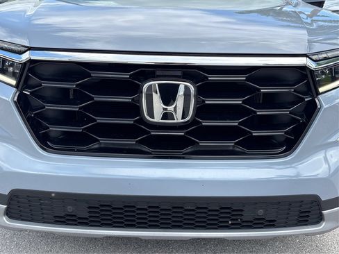 Used 2025 Honda Pilot Touring image 14