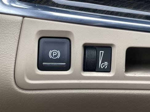 Used 2018 Cadillac XT5 FWD w/ LPO, Wheel Lock Package image 26