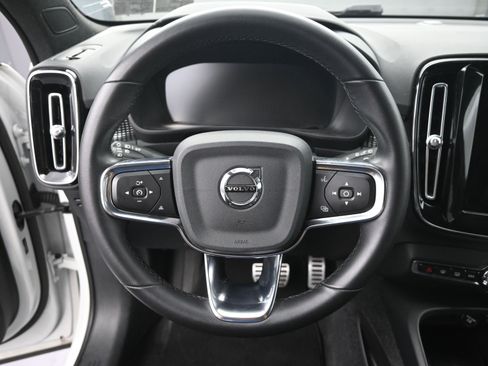 Used 2022 Volvo XC40 T5 R-Design image 66