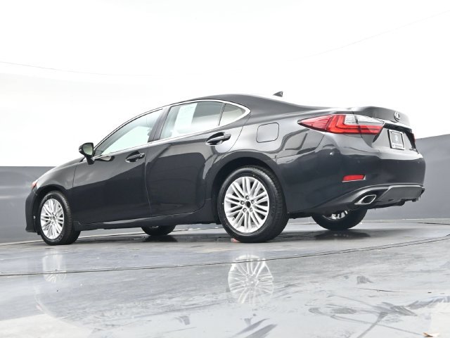Used 2017 Lexus ES 350 w/ Premium Package FWD image 34