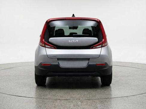 Used 2025 Kia Soul LX w/ LX Technology Package image 7