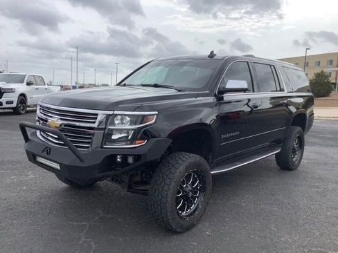Certified 2019 Chevrolet Suburban Premier image 1
