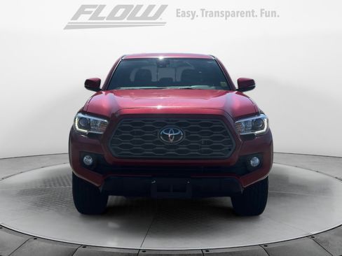 Used 2022 Toyota Tacoma TRD Off-Road w/ Technology Package AWD/4WD image 3