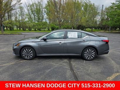 Used 2025 Nissan Altima 2.5 SV