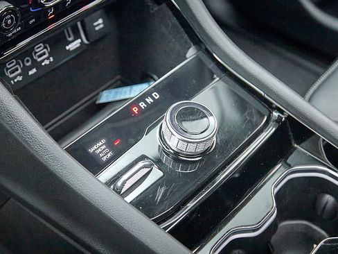 Used 2022 Jeep Grand Cherokee Limited image 18