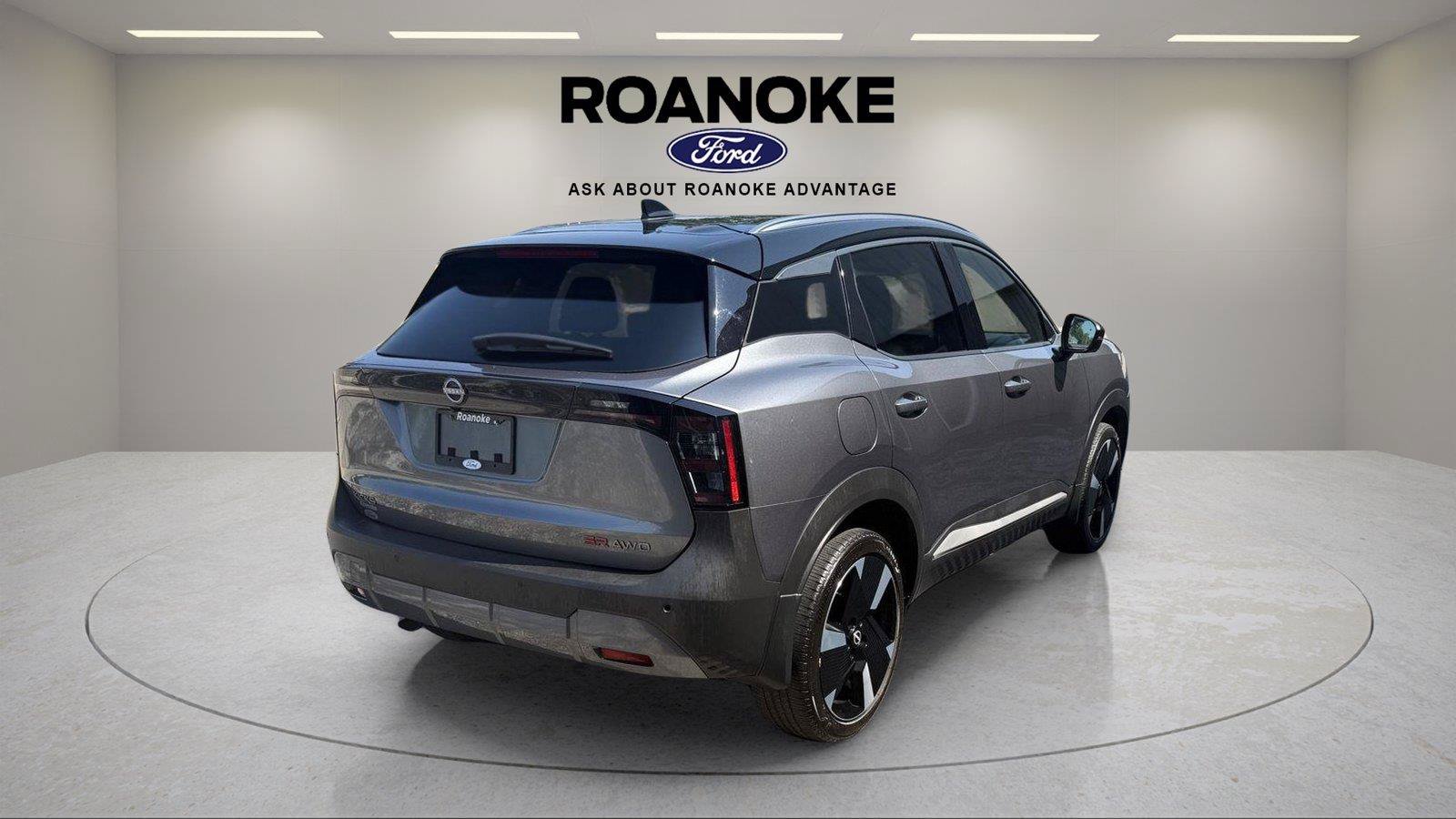 Used 2025 Nissan Kicks SR AWD/4WD image 9