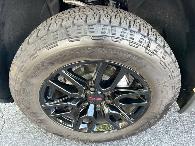 Used 2026 GMC Sierra 1500 Elevation w/ Elevation Premium Package AWD/4WD image 11