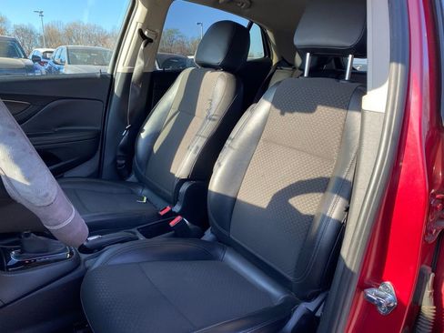 Used 2018 Buick Encore Preferred image 17