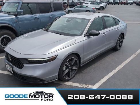 Used 2024 Honda Accord Sport image 2