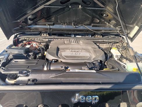 Used 2012 Jeep Wrangler Unlimited Sport image 24