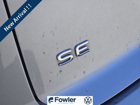 Used 2022 Volkswagen Atlas Cross Sport SE image 13