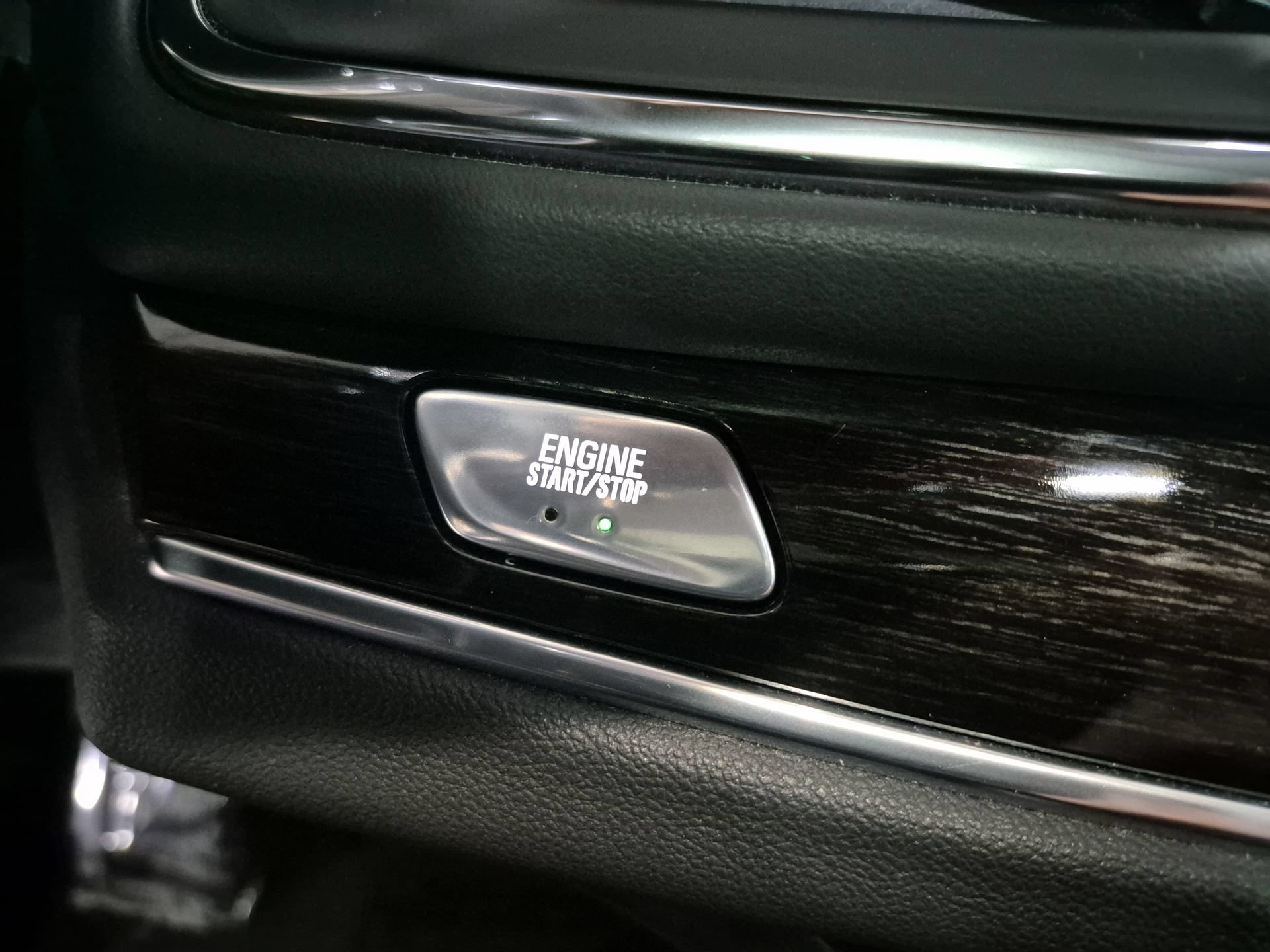 Used 2020 Buick Enclave Avenir w/ Avenir Technology Package AWD/4WD image 18
