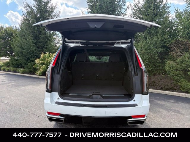 Used 2023 Cadillac Escalade ESV Premium Luxury w/ LPO, Floor Liner Package AWD/4WD image 5